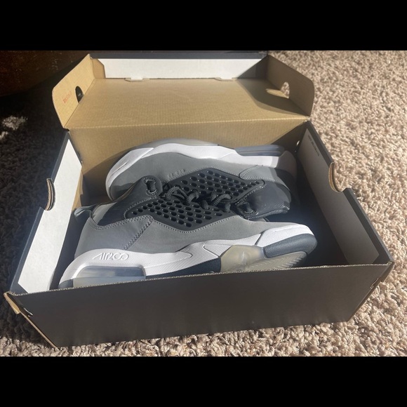 Jordan Maxin 200 - Picture 2 of 7